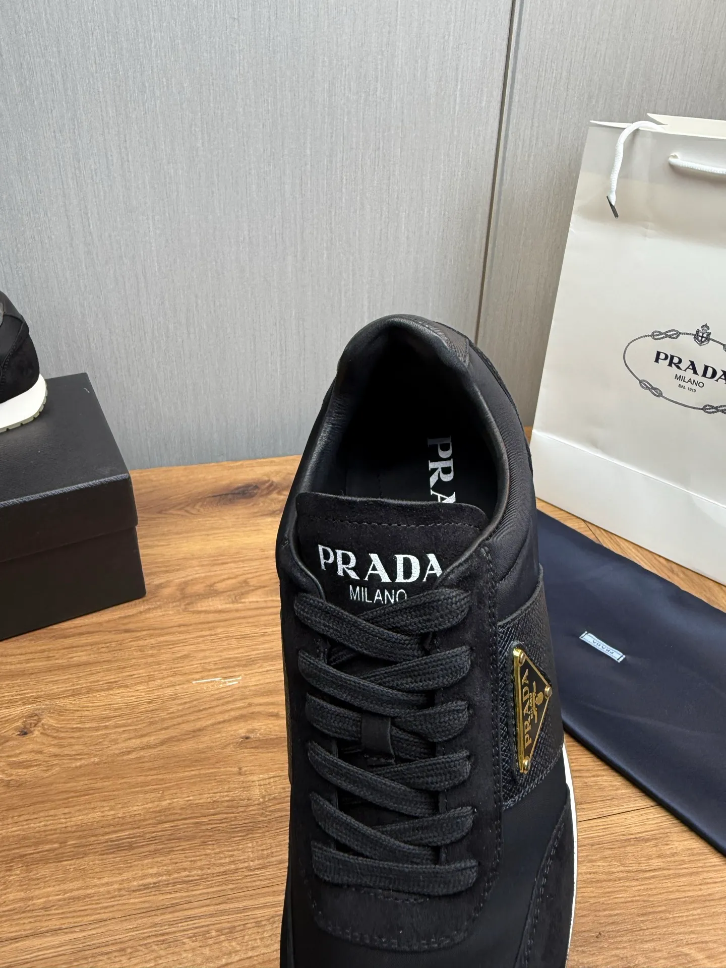 Men's shoes 💰740💰 [PRADA] New models synchronized with the official website, high-quality shipments ✔️Hot-sellers🔥 Original cowhide with imported waterproof fabric + cowhide lining, 1🆚1 replica, original bottom, 38-45 (men's 45 is custom-made and cannot be returned)